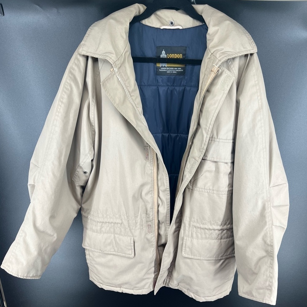London Fog khaki jacket with cargo pockets and drawstring men’s size 42R - Picture 3 of 8